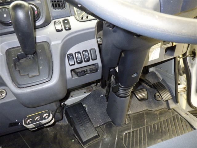 2012 Mitsubishi Fuso Canter covered car auction photo 8