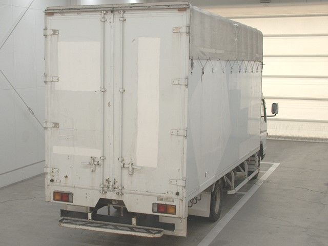 2012 Mitsubishi Fuso Canter covered car auction photo 2