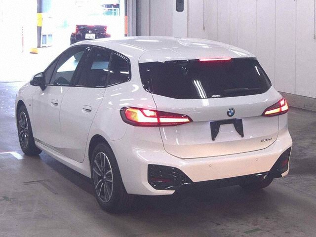 2023 BMW 2 Series 218DアクテツアMスポ auction photo 2