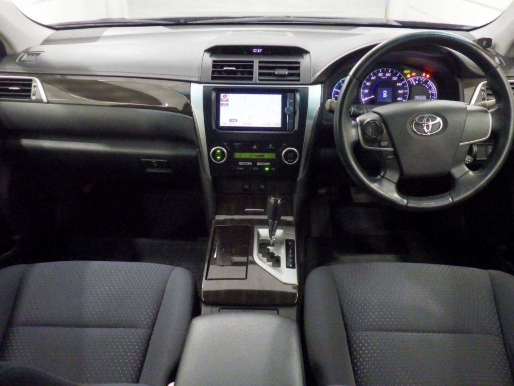 2012 Toyota カムリ SED Hybrid G ​​Package auction photo 3