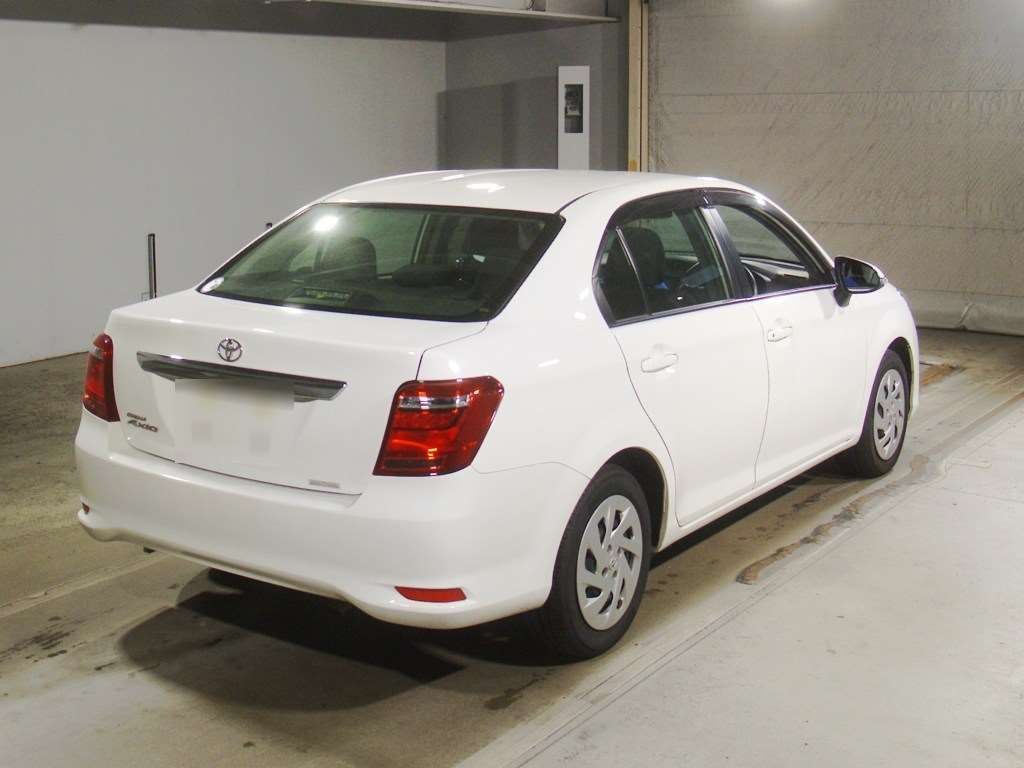 2021 Toyota Corolla Axio EX auction photo 2