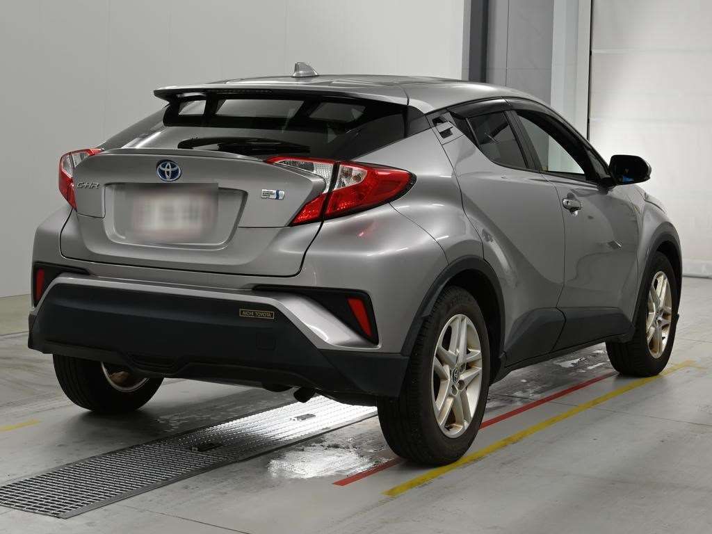 2021 Toyota C-HR HV S auction photo 2