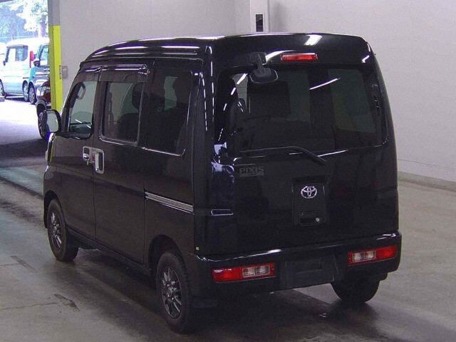 2016 Toyota Pixis Van cruise auction photo 2