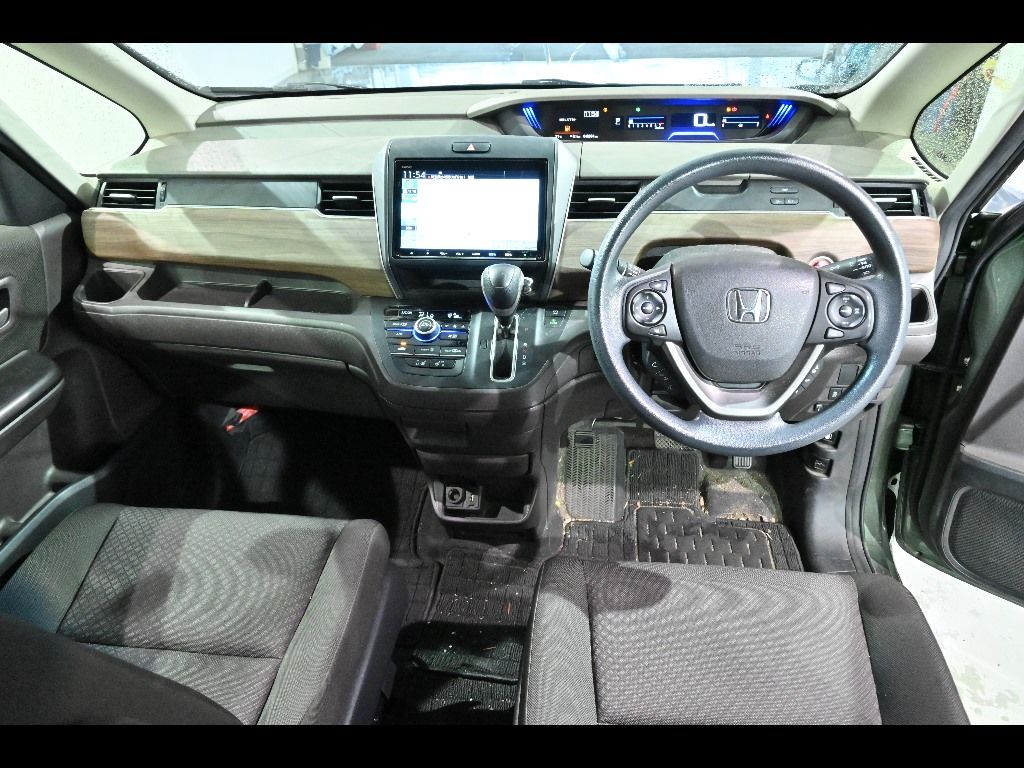 2021 Honda Freed Gホンダセンシング 7人 auction photo 3