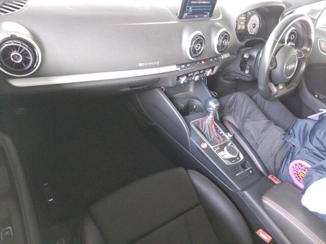 2015 Audi S3 スポーツバック 4WD auction photo 3