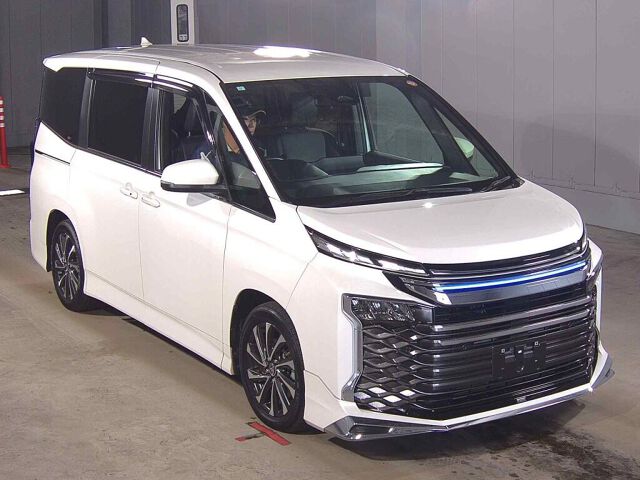 2023 Toyota Voxy S-Z Japan auction vehicle