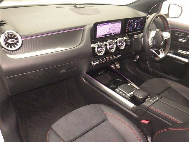 2020 Mercedes-Benz GLA200d 4M AMG Line 4WD auction photo 4
