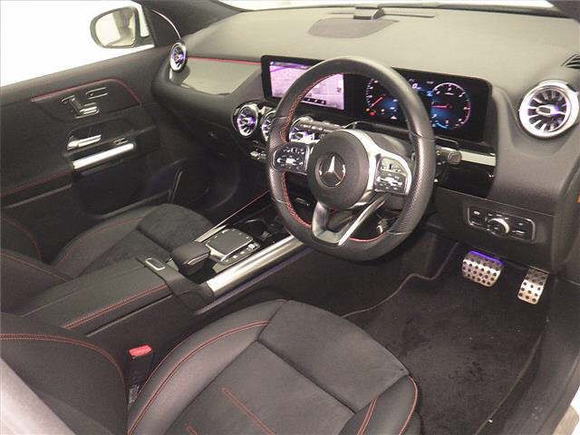 2020 Mercedes-Benz GLA200d 4M AMG Line 4WD auction photo 3