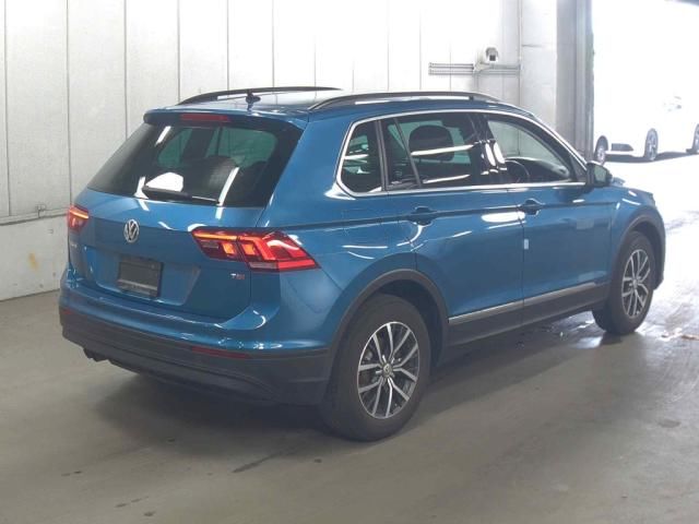 2017 Volkswagen VW ティグアン TSIコンフォートL auction photo 3