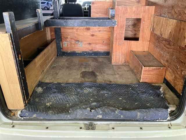 2017 Toyota Hiace GL auction photo 9