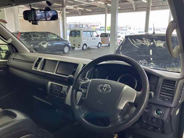 2017 Toyota Hiace GL auction photo 3