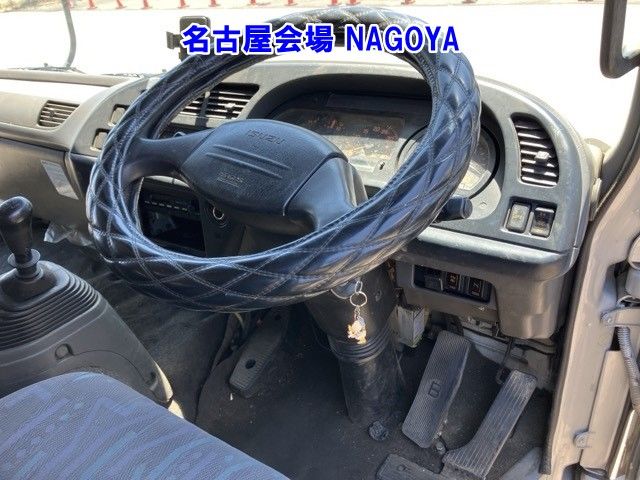 2007 Isuzu Forward ヒラ auction photo 4