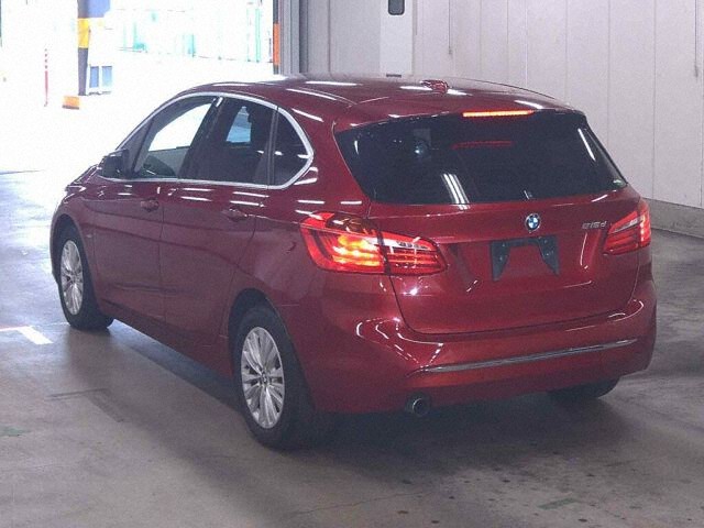 2017 BMW 2 Series 218D Luxury auction photo 2