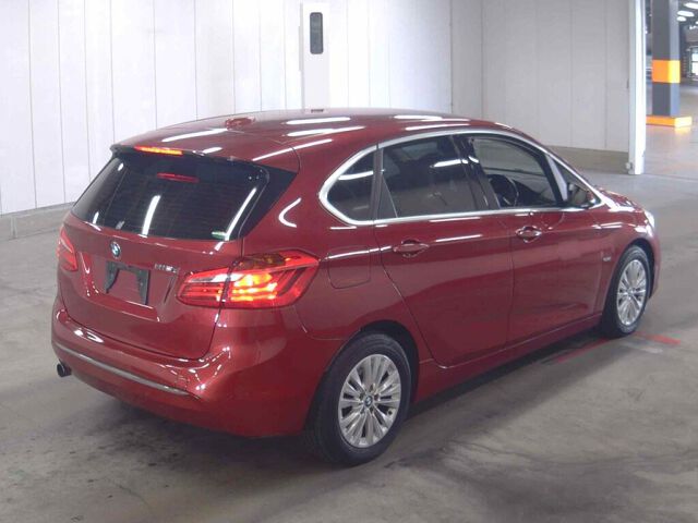 2017 BMW 2 Series 218D Luxury auction photo 5