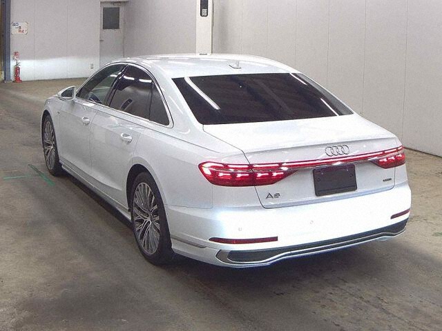 2023 Audi A8ハイブリッド 55 TFSIクワトロSラ 4WD auction photo 2