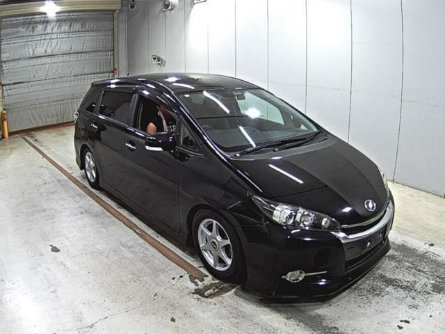 2014 Toyota Wish 1.8S Monotone Japan auction vehicle