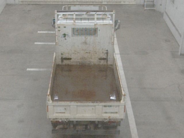 2020 Mitsubishi Fuso Canter dump auction photo 3