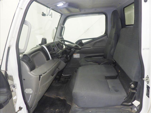 2020 Mitsubishi Fuso Canter dump auction photo 8