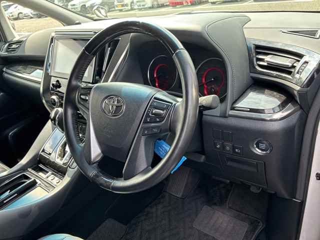 2023 Toyota Alphard S Cパッケージ auction photo 3