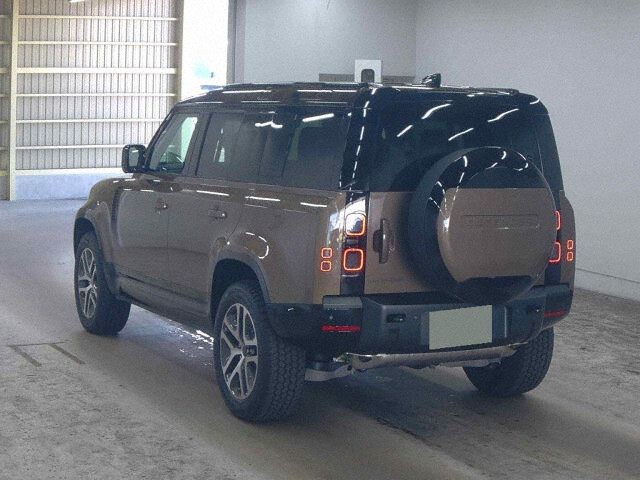 2026 Land Rover ディフェンダー 110 4WD auction photo 2