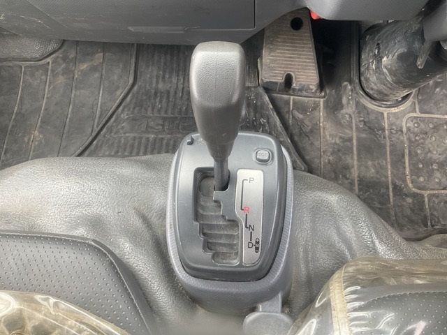 2018 Isuzu Elf dump auction photo 11