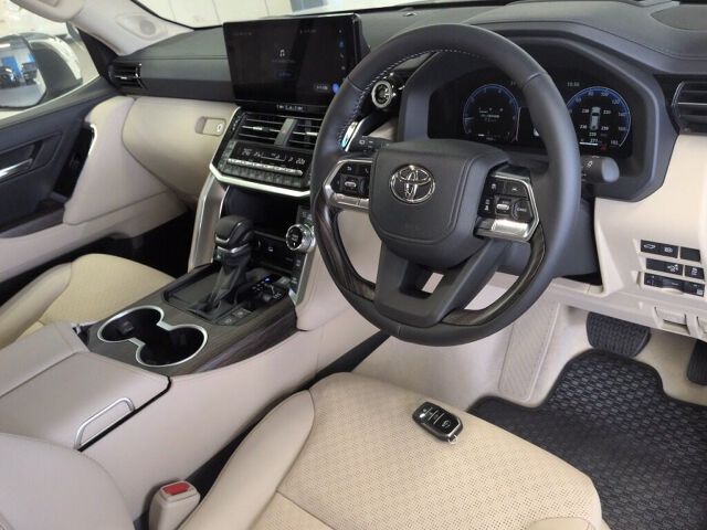 2025 Toyota Land Cruiser ZX 4WD auction photo 3