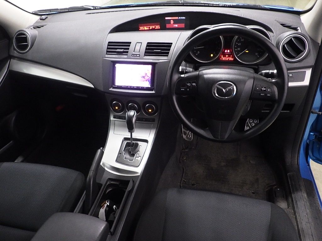 2010 Mazda アクセラ スポーツワゴン 20C auction photo 3
