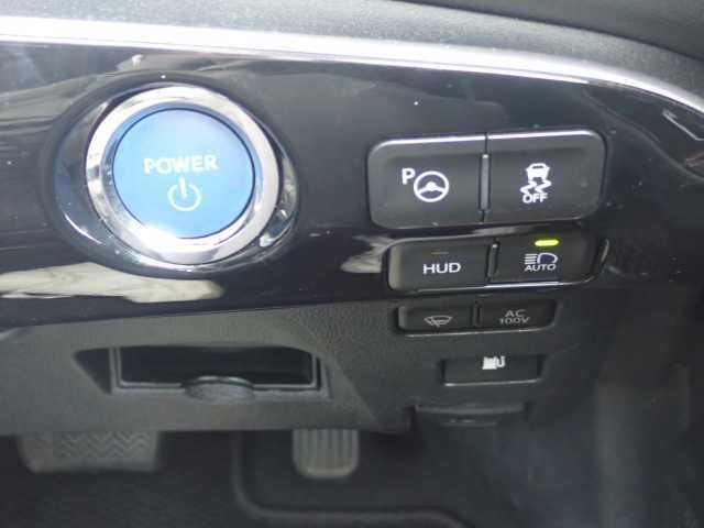 2021 Toyota Prius A 4WD auction photo 8