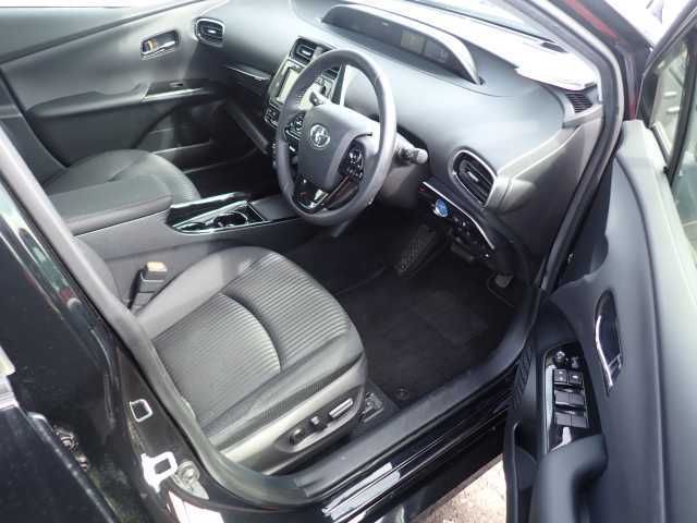 2021 Toyota Prius A 4WD auction photo 3