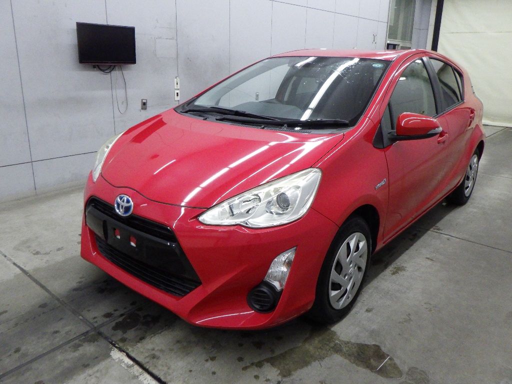 2015 Toyota Aqua G auction photo 4
