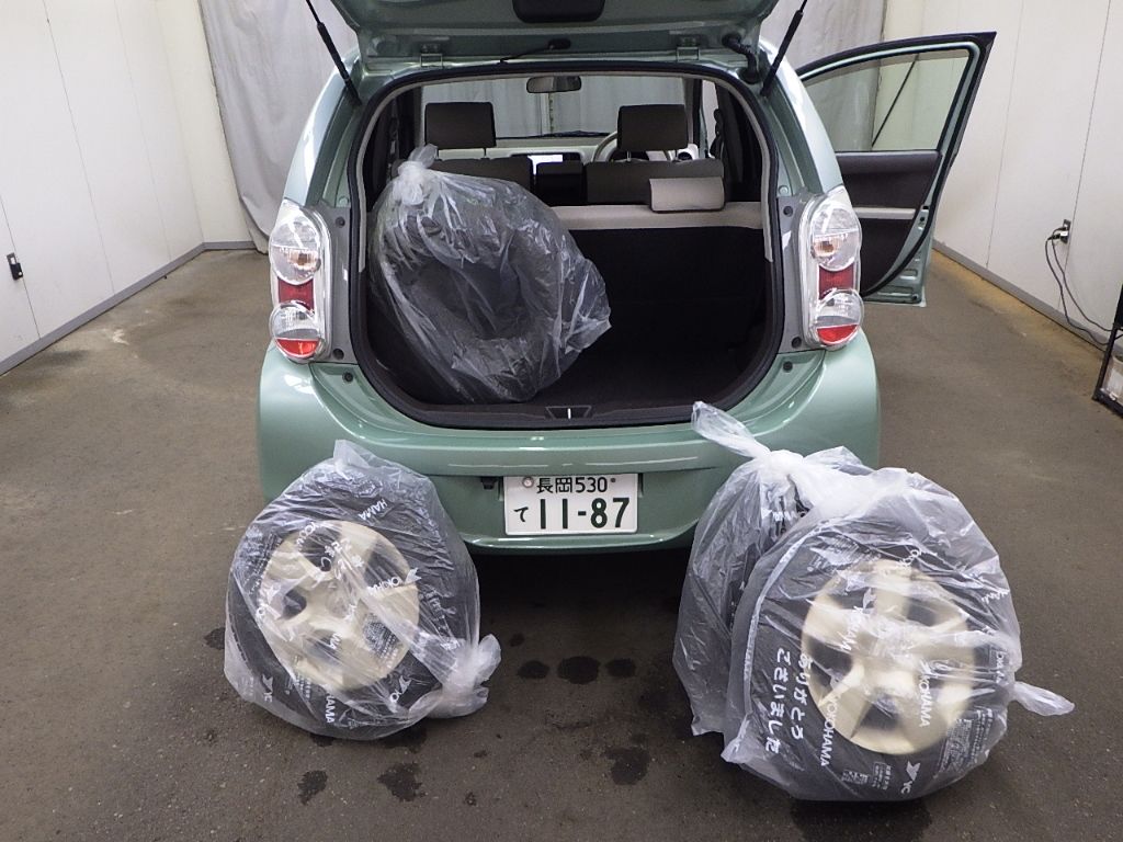 2011 Toyota Passo 4WD +Hana auction photo 8