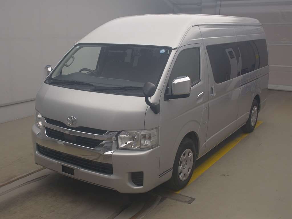 Japan Auction Vehicles 4 2023 Toyota Hiace グランドキャビン auction photo