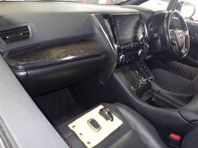 2021 Toyota Alphard エグゼクティブラウS 4WD auction photo 3