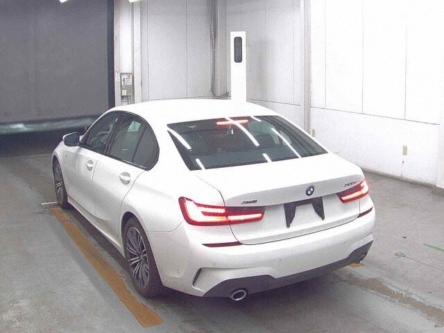 2021 BMW 3 Series 320DXD M-SJ+ 4WD auction photo 2