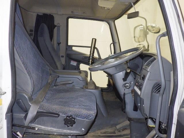 2011 Mitsubishi Fuso Fighter Crane removal auction photo 5