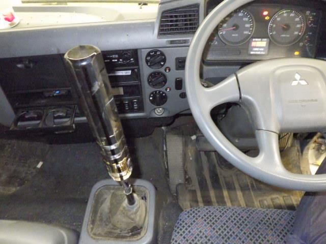 2011 Mitsubishi Fuso Fighter Crane removal auction photo 7