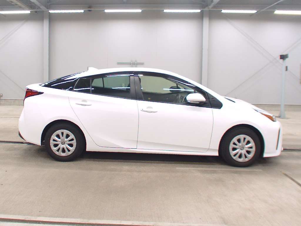 2020 Toyota Prius S 4WD auction photo 3