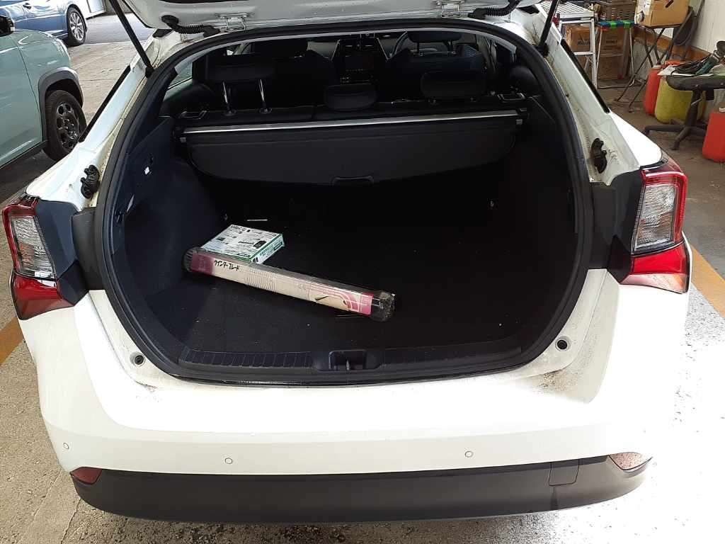 2020 Toyota Prius S 4WD auction photo 11