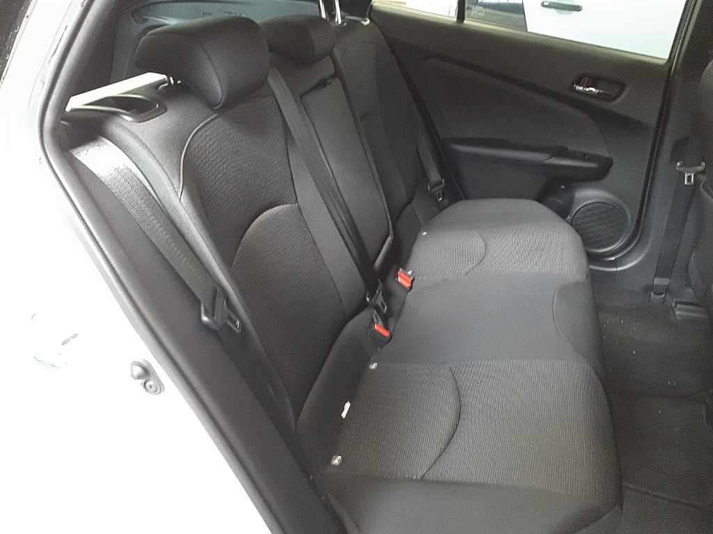 2020 Toyota Prius S 4WD auction photo 10
