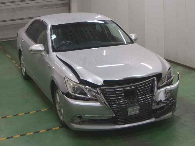 2014 Toyota Crown Japan auction vehicle