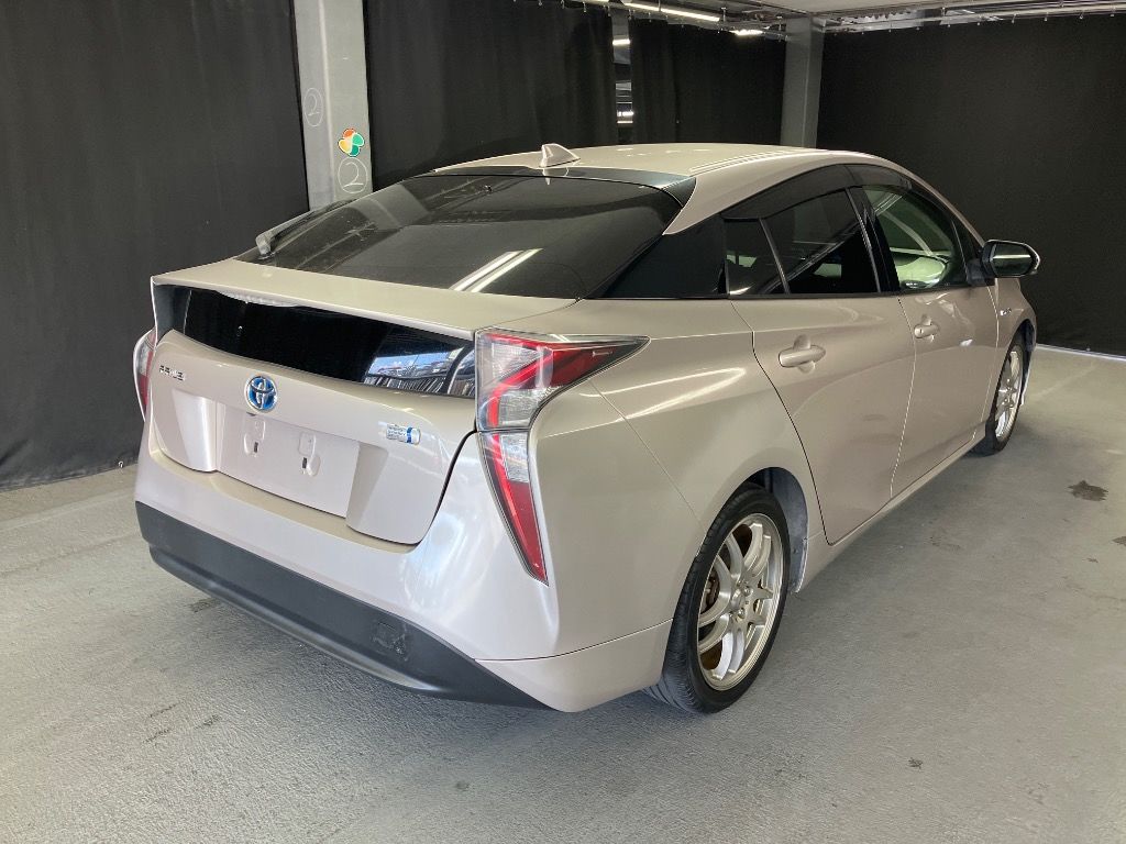 2016 Toyota Prius S auction photo 4