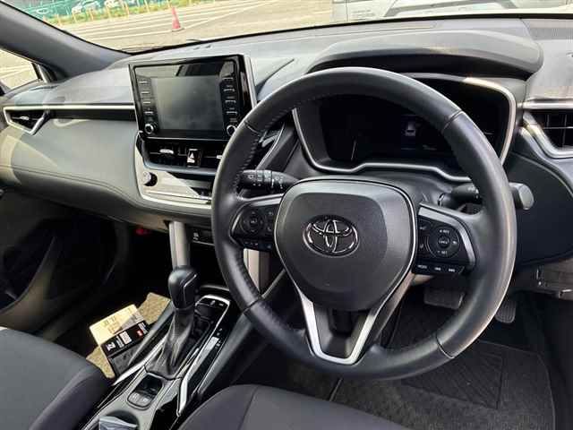 2023 Toyota Corolla Cross S auction photo 3