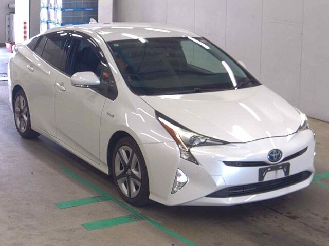 Japan Auction Vehicles 8 2017 Toyota Prius A Touring Selection auction photo