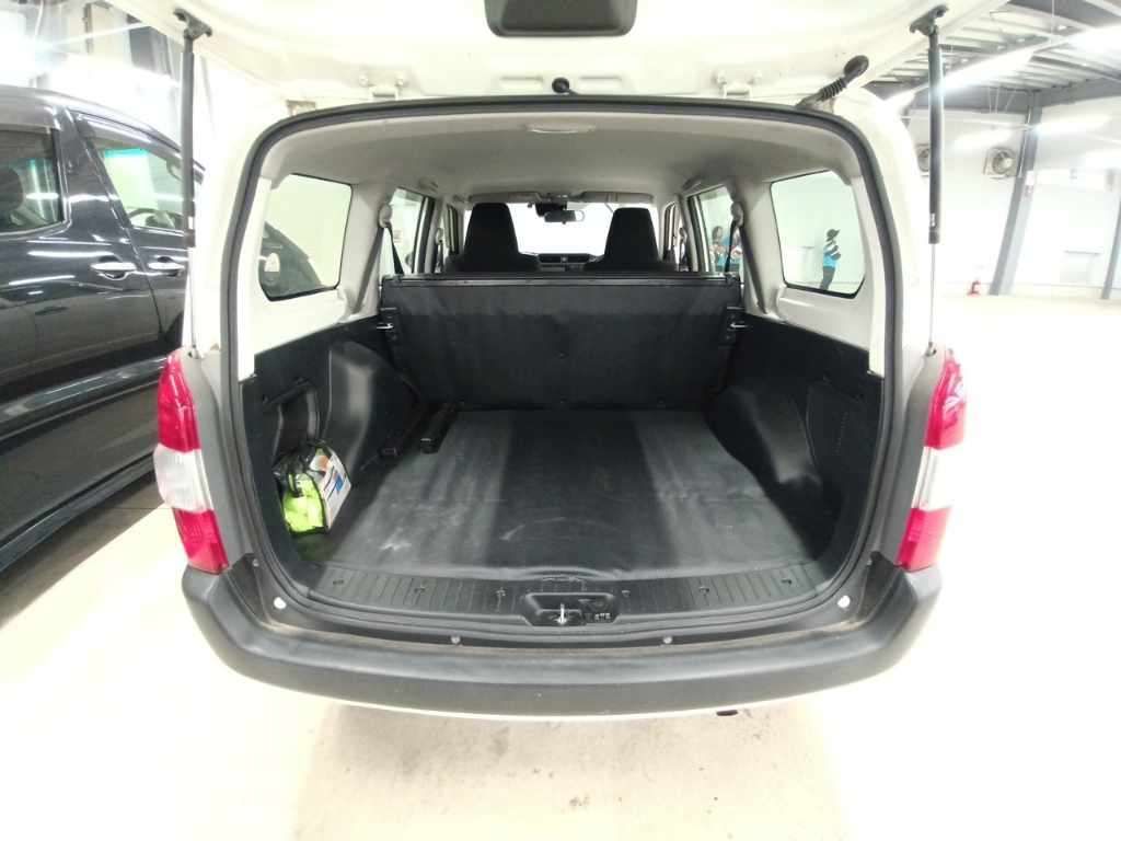 2021 Toyota Probox DX Comfort 4WD auction photo 11