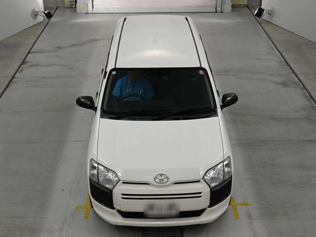 2021 Toyota Probox DX Comfort 4WD auction photo 7
