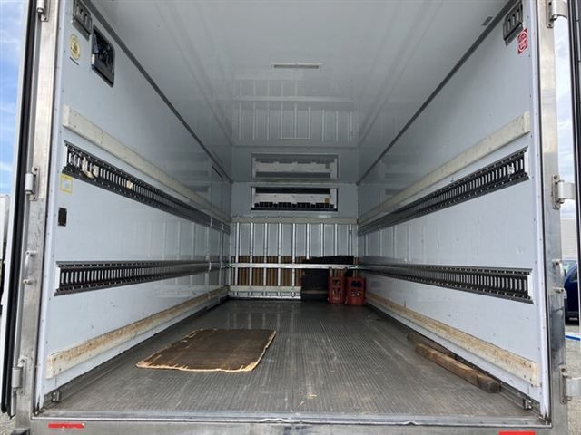 2019 Mitsubishi Fuso Fighter Refrigerated and frozen trucks auction photo 4