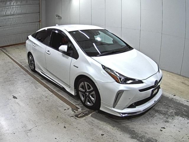 Japan Auction Vehicles 5 2019 Toyota Prius Aツーリングセレクション auction photo
