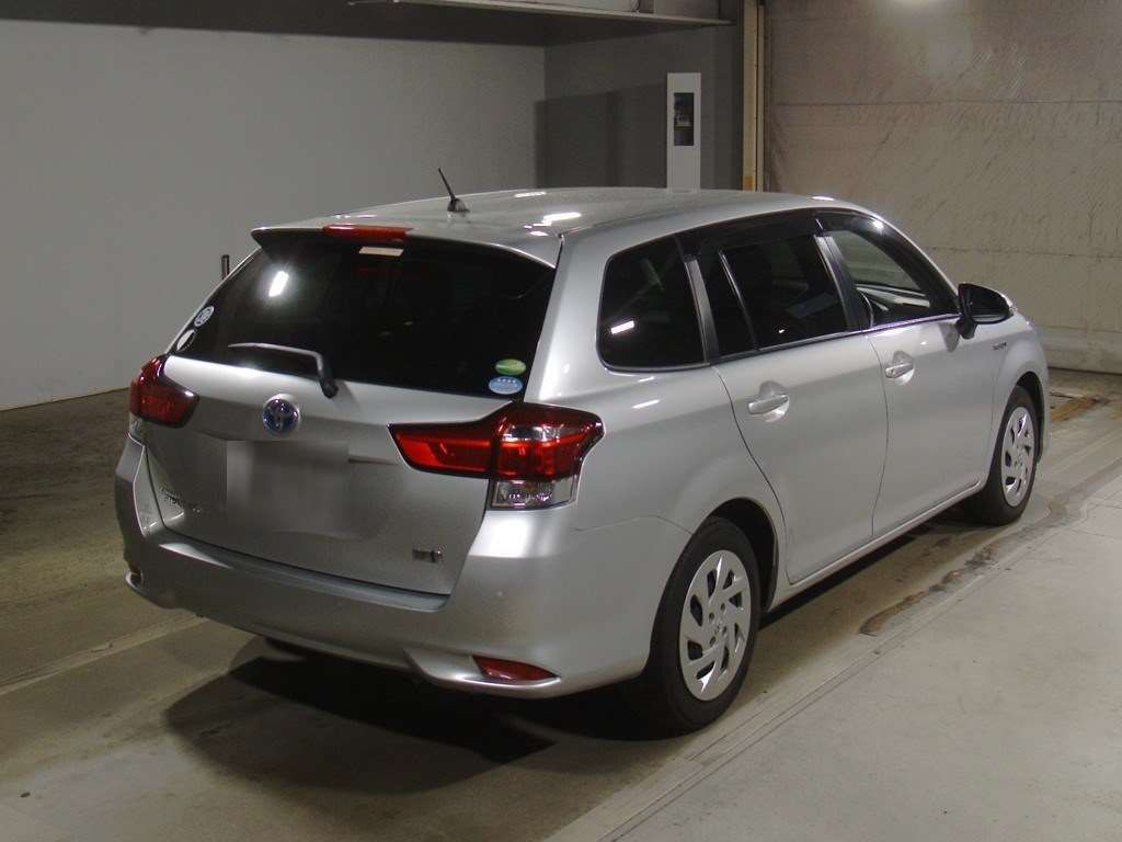 2020 Toyota Corolla Fielder ハイブリッド EX auction photo 2