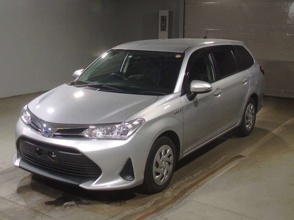 Japan Auction Vehicles 4 2020 Toyota Corolla Fielder ハイブリッド EX auction photo