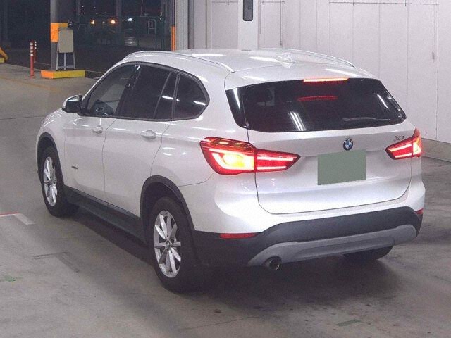 2017 BMW X1 XDRIVE18D 4WD auction photo 2